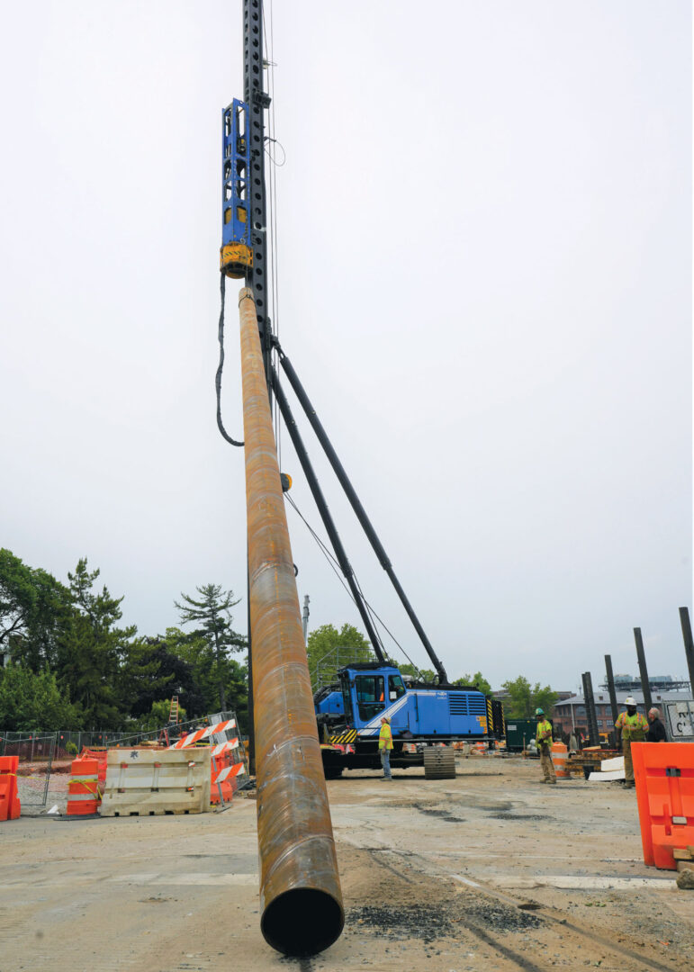 PMx28 hoisting piles